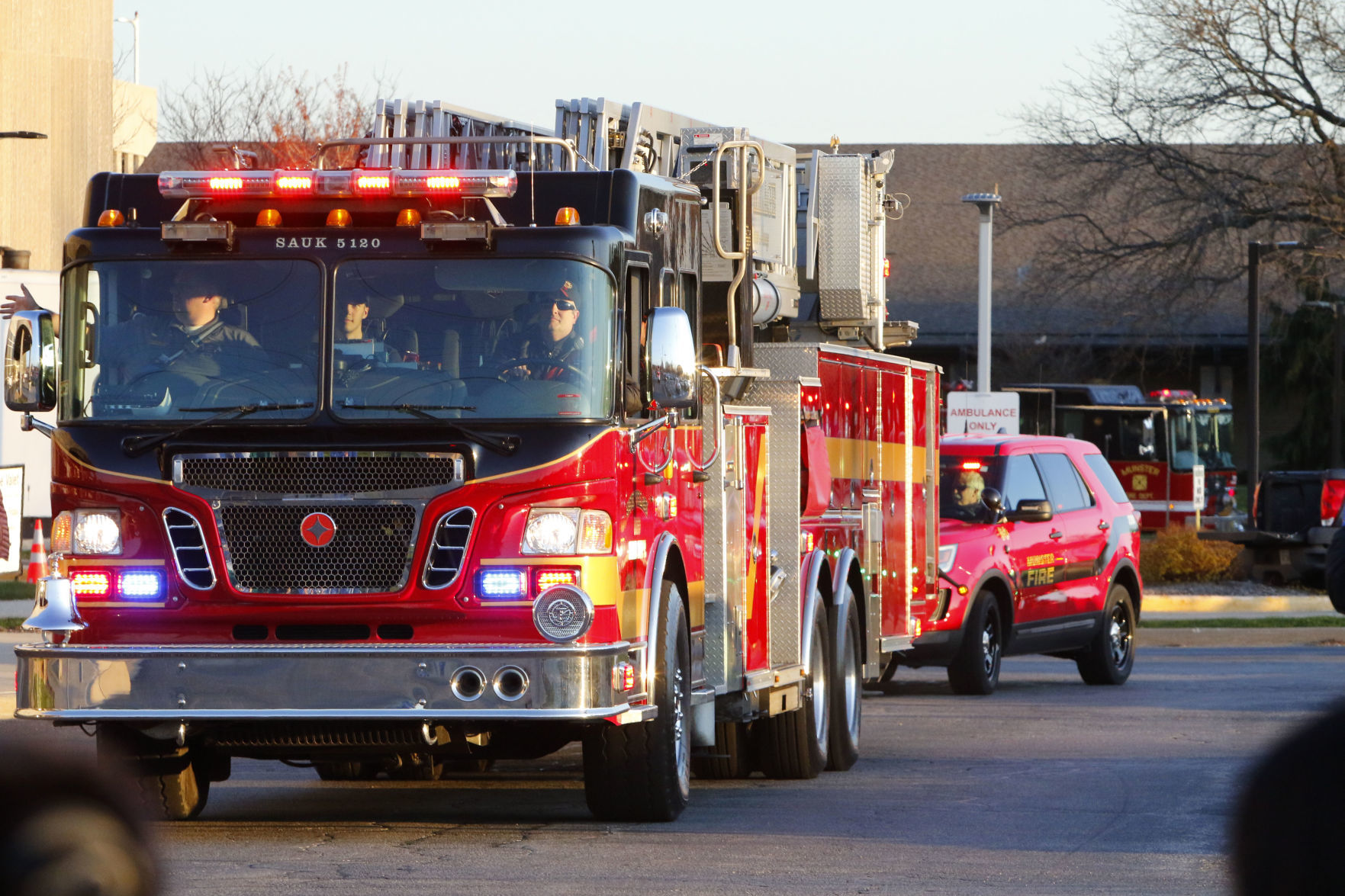 Gallery: First responders recognize north Lake County health care workers